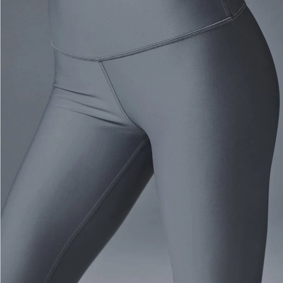 ALO Yoga High-Waist Airlift Leggings - Picture 8 of 10